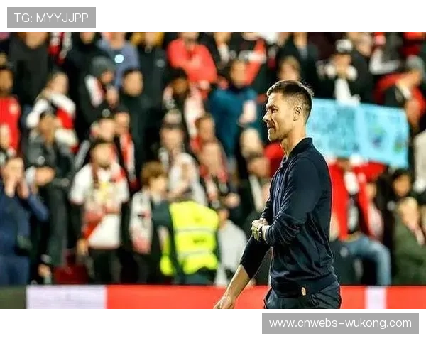 皇马更衣室赛后复盘，阿隆索总结防守问题