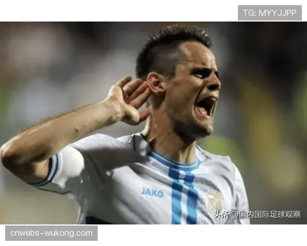 即时：浙江队外援弗兰克头球破门，帮助球队1-0领先梅州客家